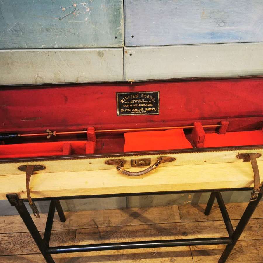 Vintage gun case